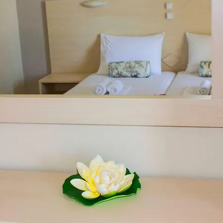 Dennis Apartment