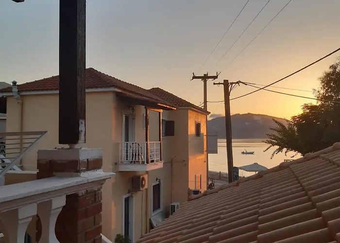 Dennis Apartman