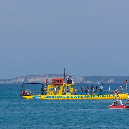 Dennis Διαμέρισμα Αλυκανάς